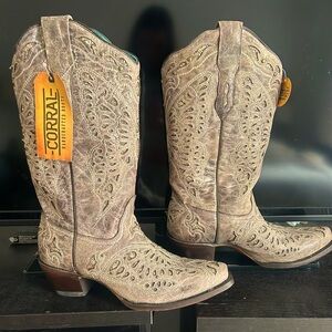 Women’s Corral Cowboy Boots Size 9 NEW